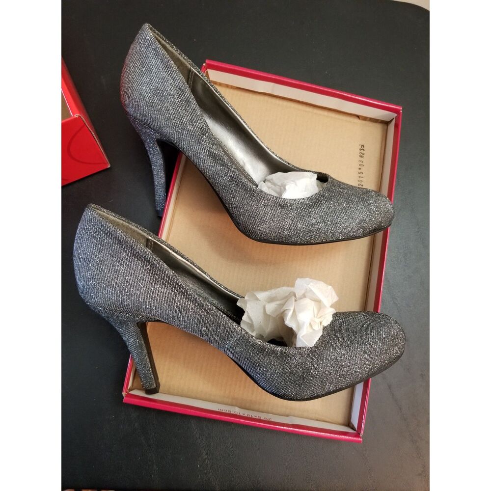 Mootsies Tootsies Gunmetal color Heels 8M